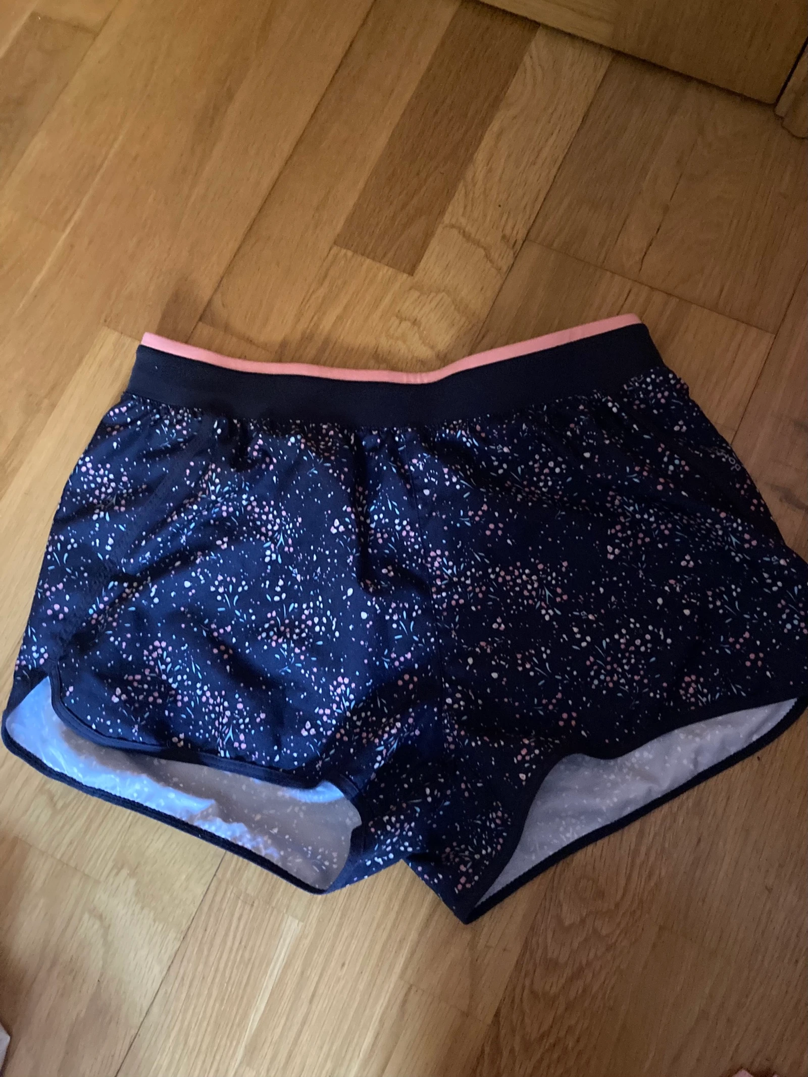 Pantalón corto deportivo – photo 3